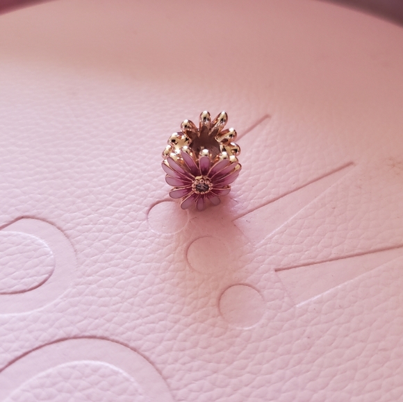 Pandora Daisy rose gold charm SOLD - Picture 2 of 4